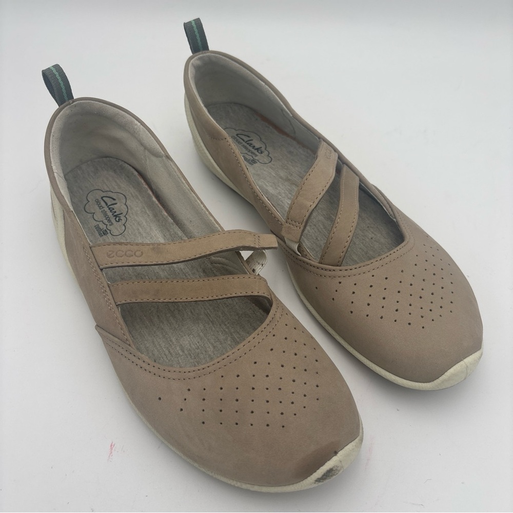 Ecco Women's‎ Brown Perforated Loafers